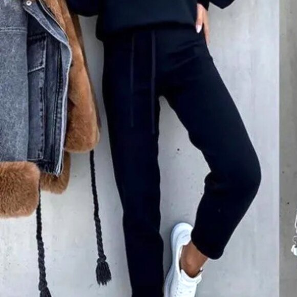 BLACK COLOR LARGE SWEATSHIRT AND SWEATPANTS FLEECE FEEL COORDINATED SET - Picture 2 of 3